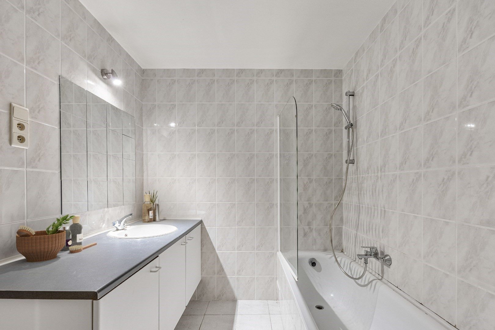 Uitstekend gelegen BETAALBAAR appartement te Lummen MET GARAGE foto 10