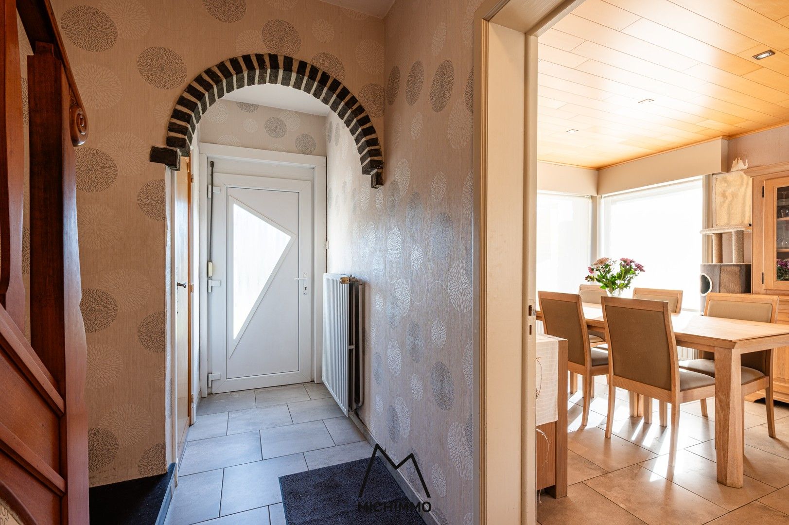 Open bebouwing met drie slaapkamers, grote tuin en EPC C (240 kWh) foto 12