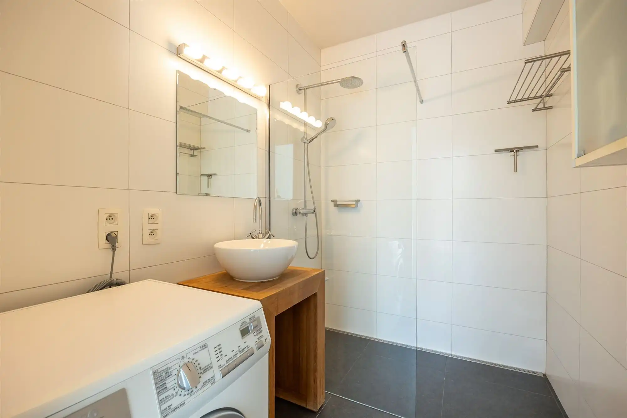 Ruim instapklaar appartement centraal gelegen foto 11