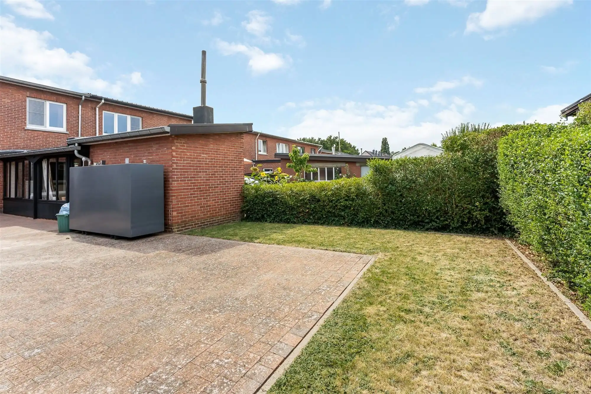 PERFECT ONDERHOUDEN WONING MET ACHTERINRIT NAAR TUIN IN BERINGEN CENTRUM foto 21