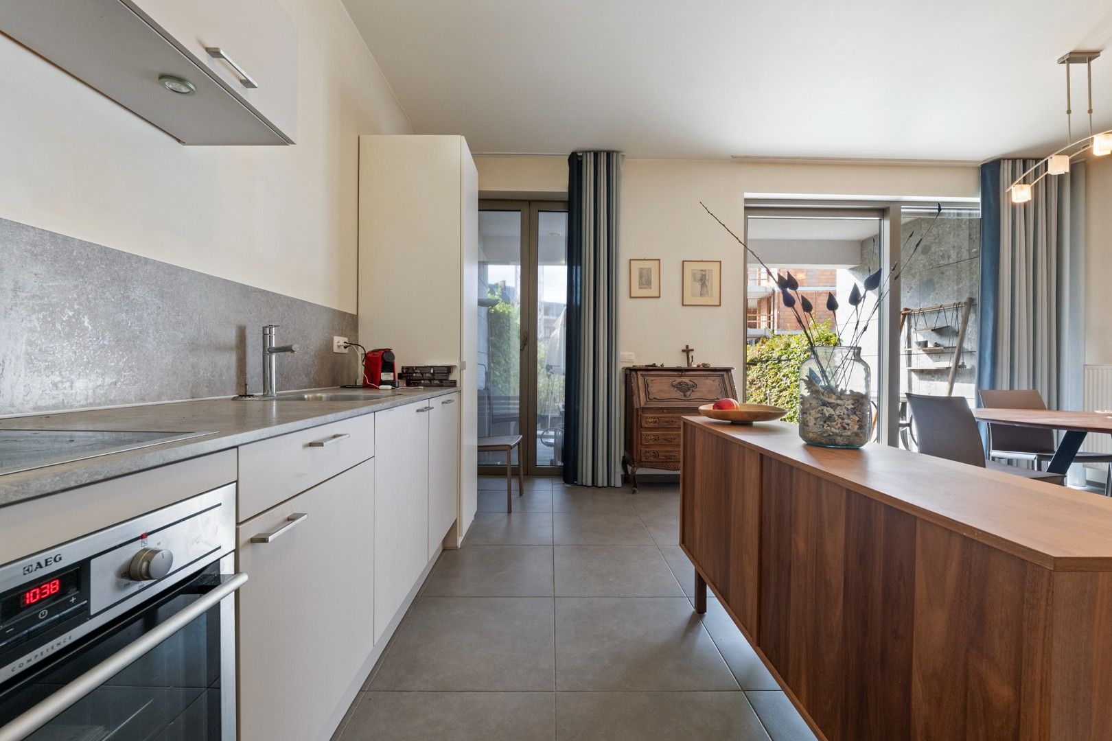 KNAP INSTAPKLAAR APPARTEMENT MET TUIN EN STAANPLAATS IN HET CENTRUM VAN HASSELT foto 13