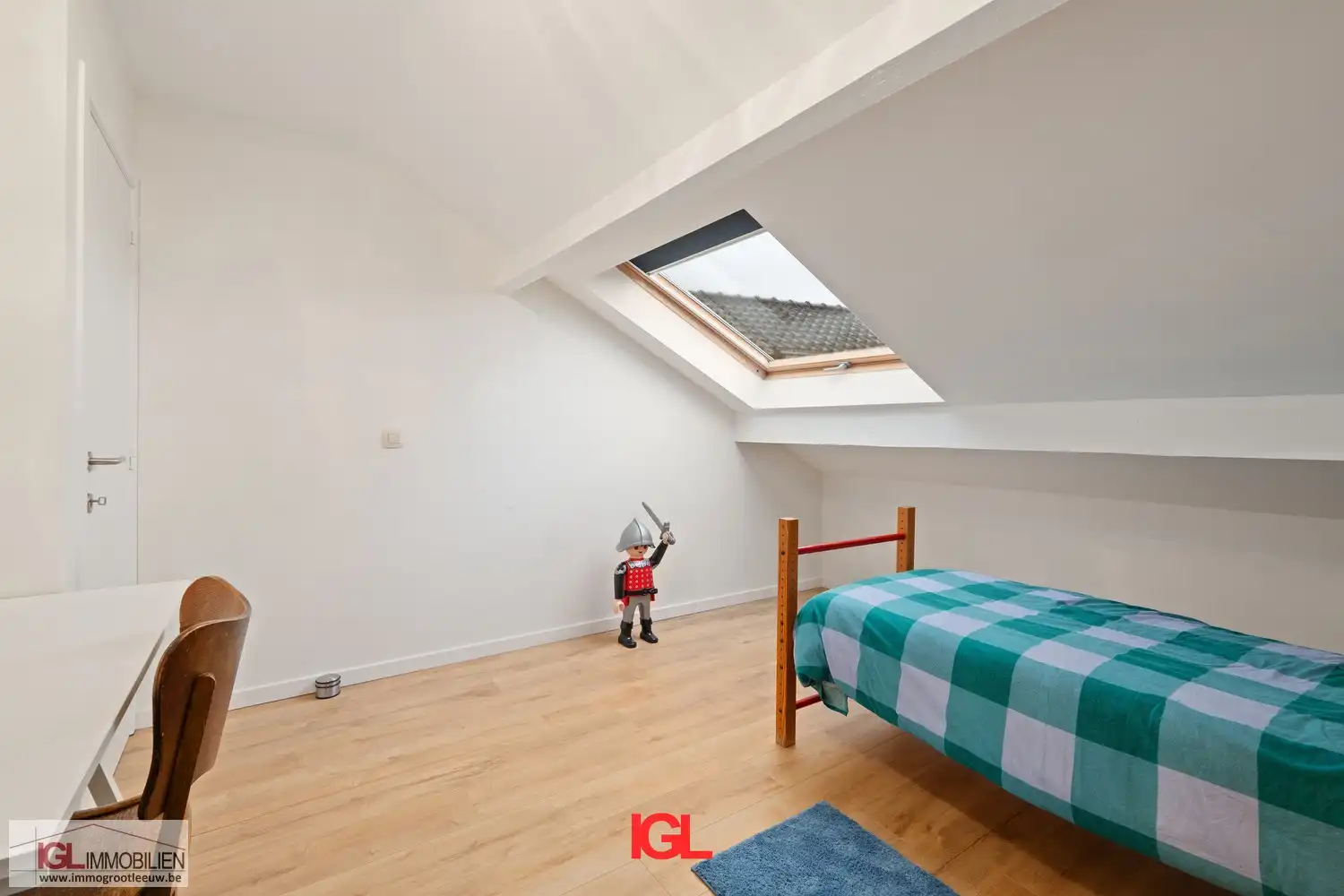 Ruim duplexappartement met 4 slaapkamers, 2 badkamers en terras te koop op de Rink – centrum Sint-Pieters-Leeuw foto 16