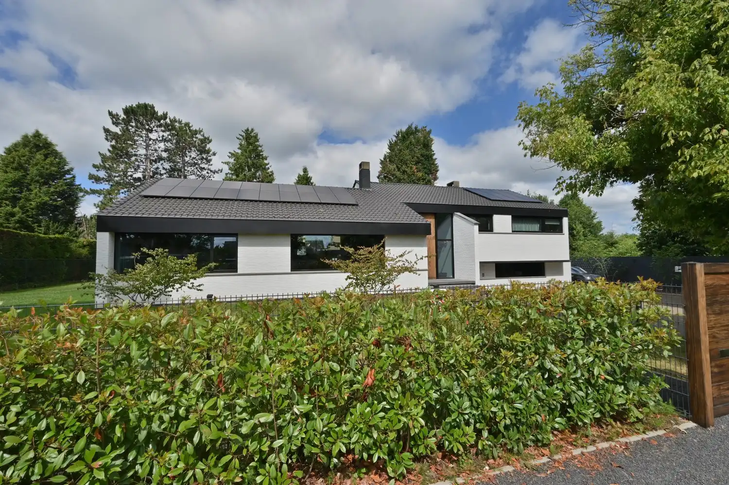 Exclusieve kantoorvilla met zwembad & poolhouse foto 15