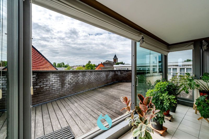 Dit prachtig en ruim appartement met één van de mooiste terrassen te Evergem is gelegen in de Kapellestraat foto 5