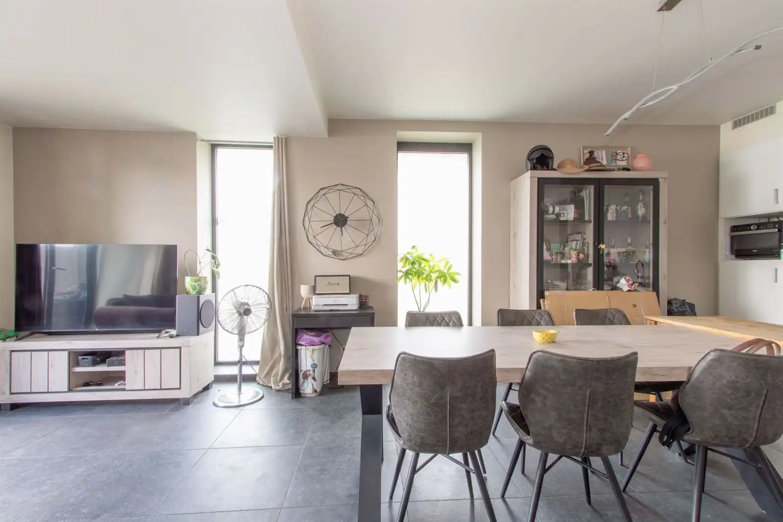 Appartement op de gelijkvloerse verdieping met 2 slaapkamers, terras & tuin en staanplaats  foto 6