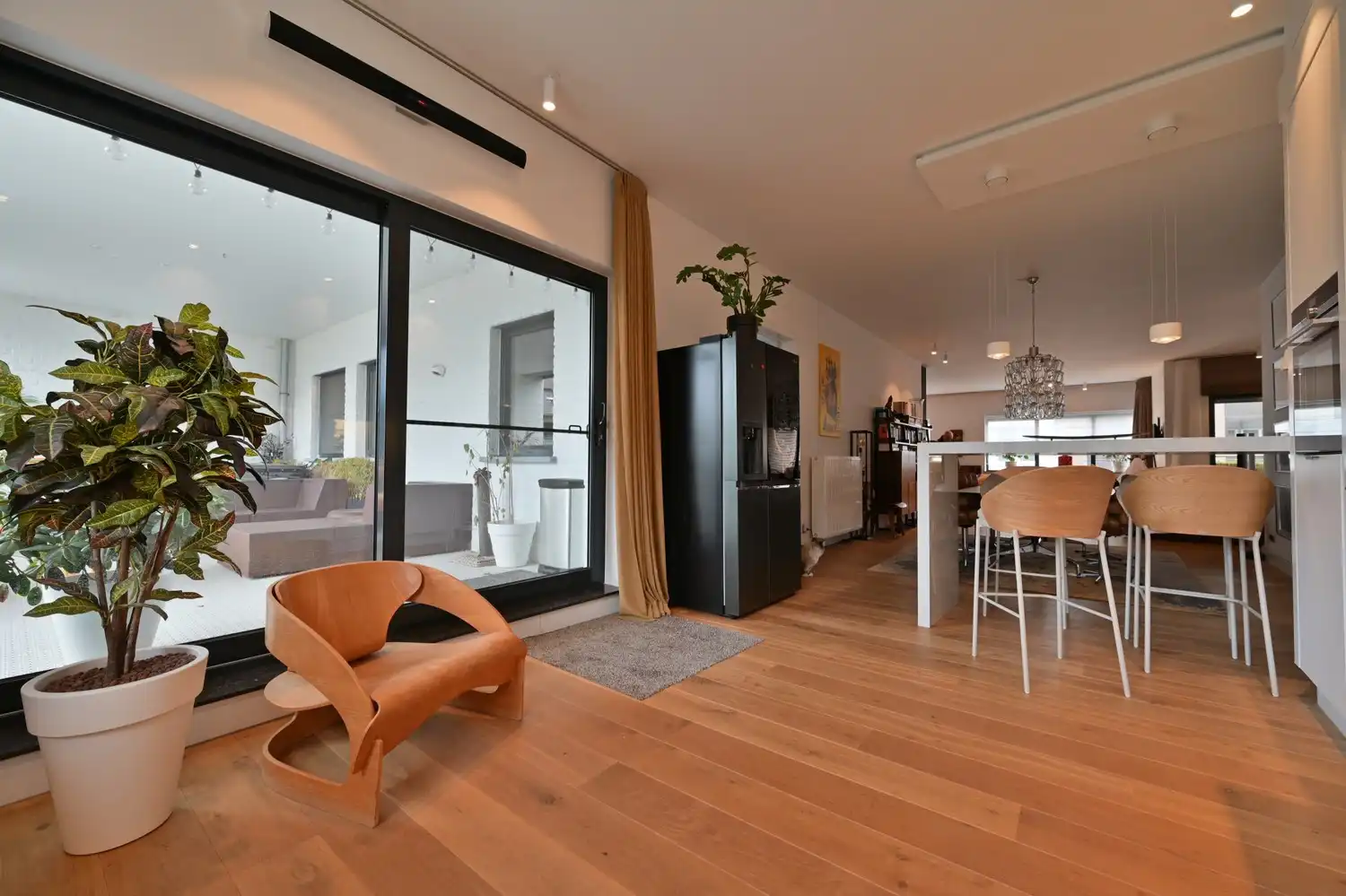 Luxe en comfortabel wonen (256 m2) op toplocatie in centrum Maaseik (EPC: A-label) foto 10