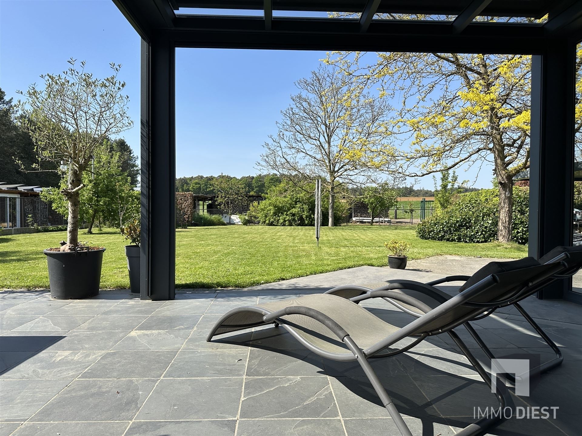 Instapklare woning met zicht op agrarisch gebied - bureau + 3 slpks foto 45