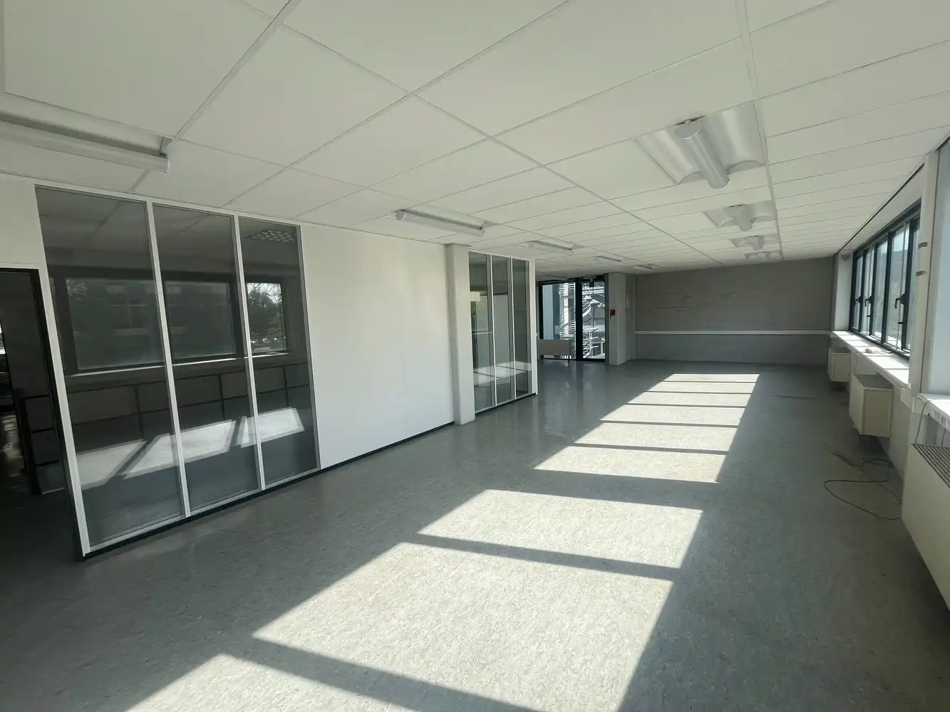 1.786 m² kantoren met 54p foto 29