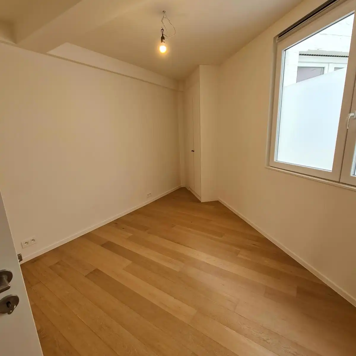 Instapklaar appartement met 2 slaapkamers ! foto 13