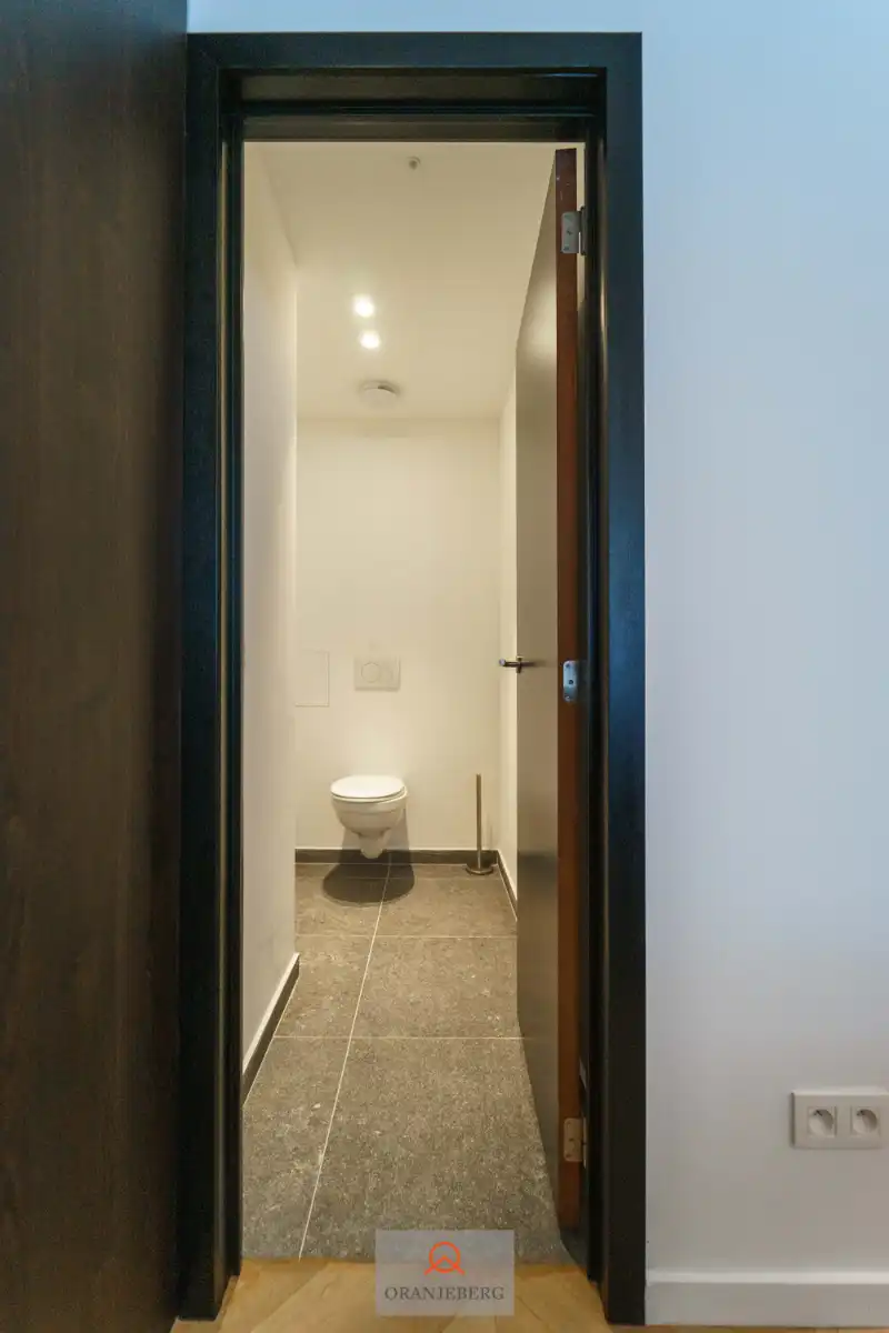 Prachtig handelsgelijkvloers in centrum Gent foto 18