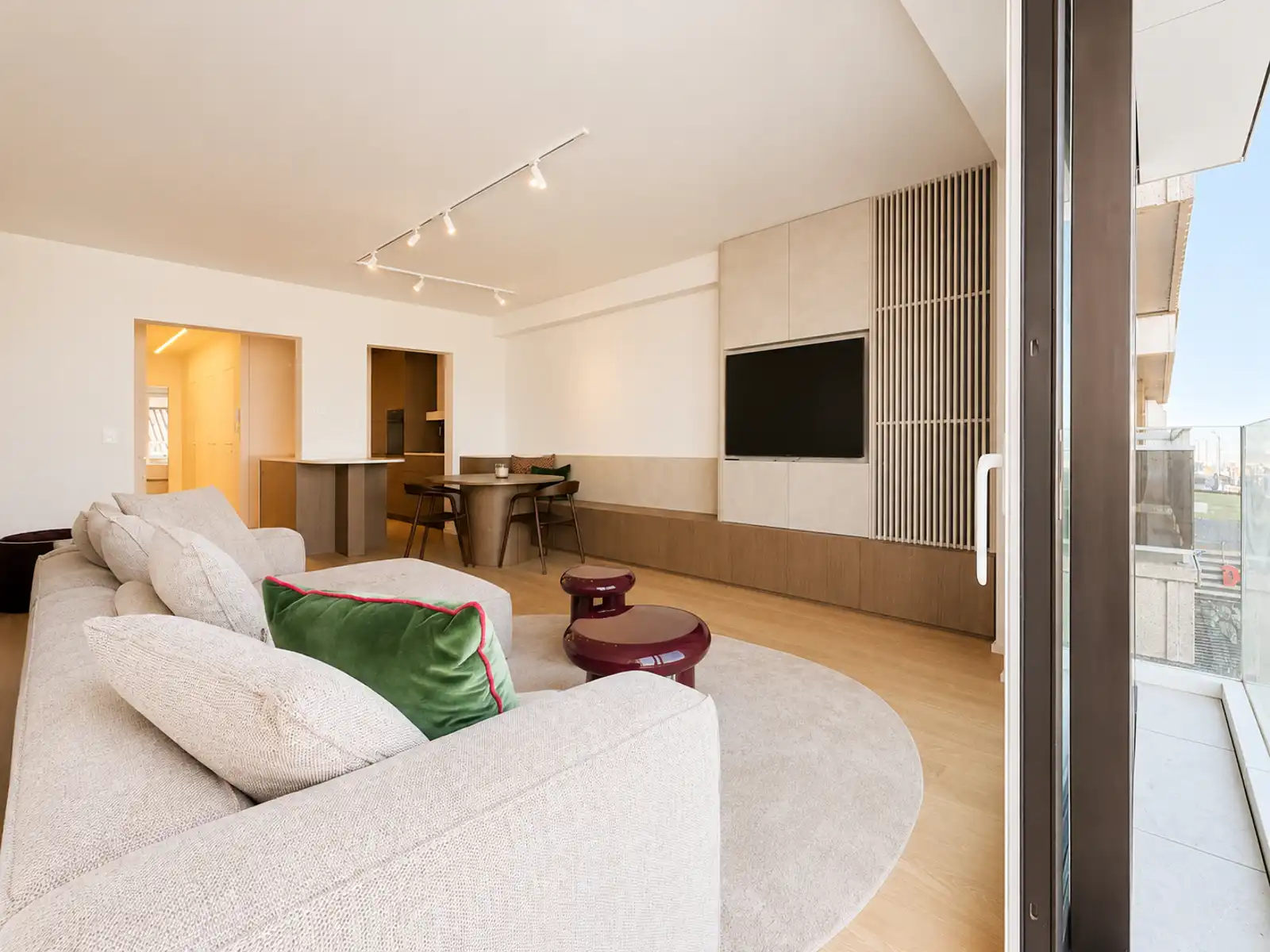 Prachtig vernieuwd appartement met slaapkamers foto 3
