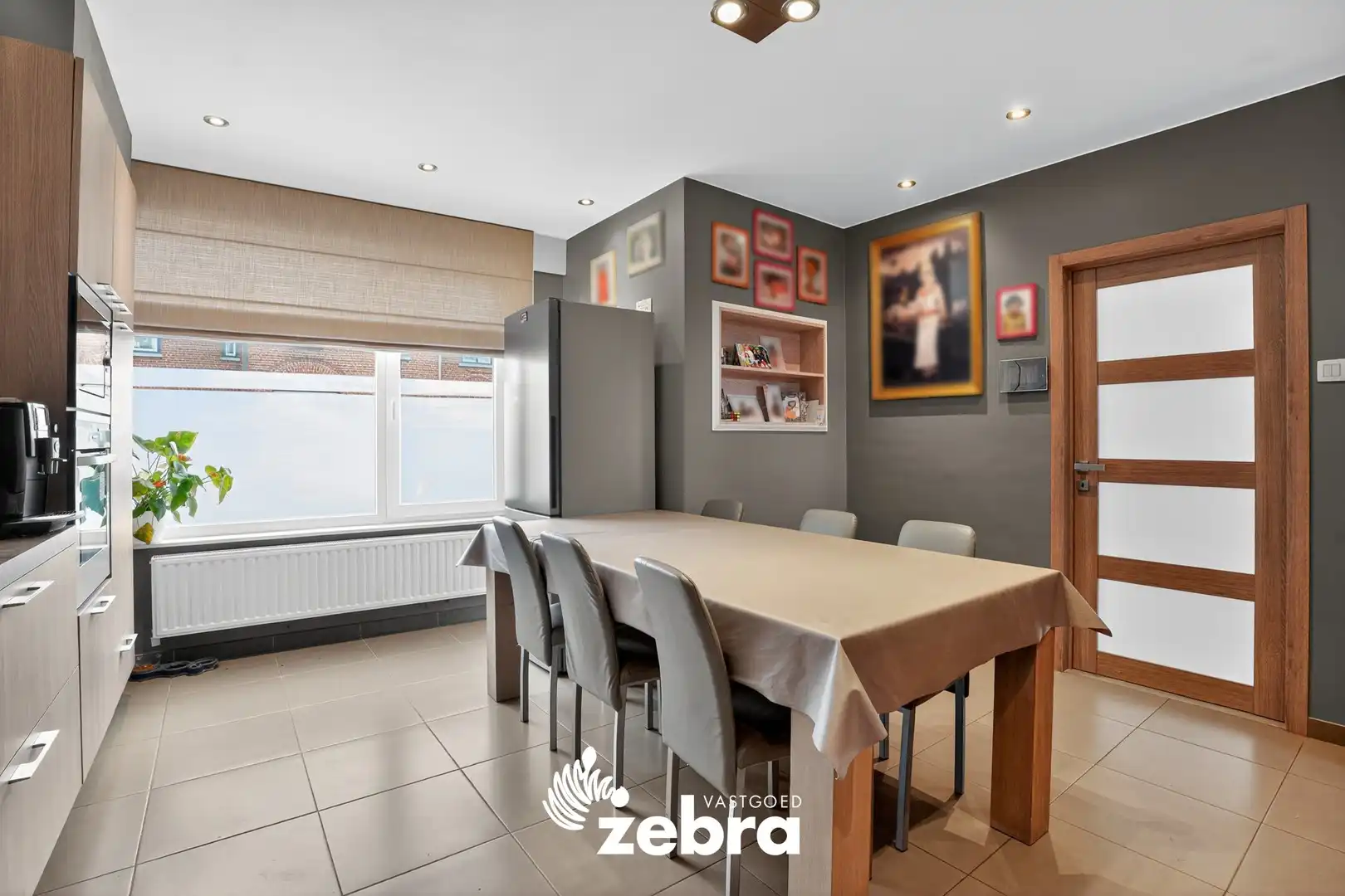 Ruime, instapklare woning met 5 slaapkamers en dubbele garage te Koolskamp! foto 15