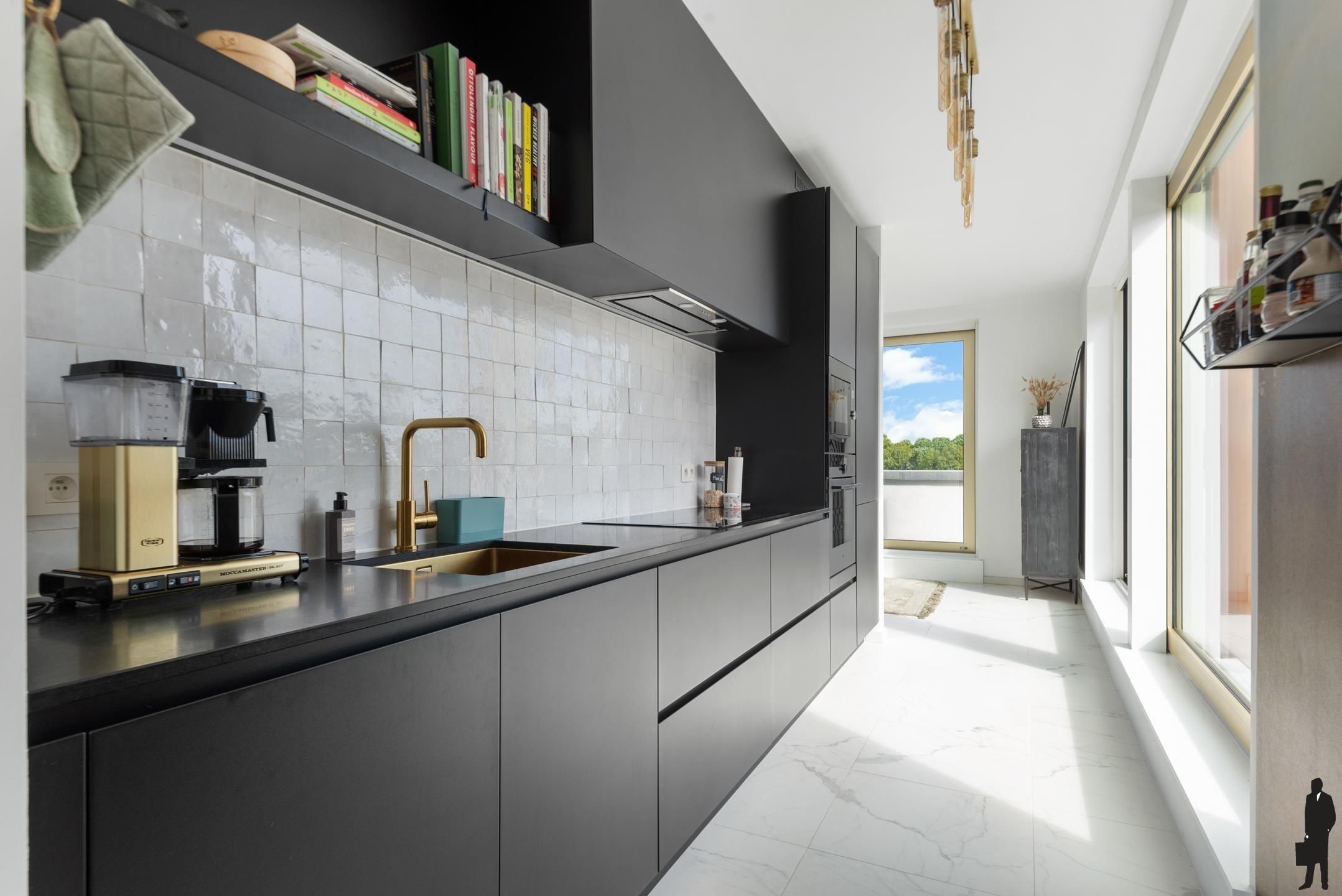 Fantastische duplex met 3 slaapkamers en ruim zonneterras foto 7