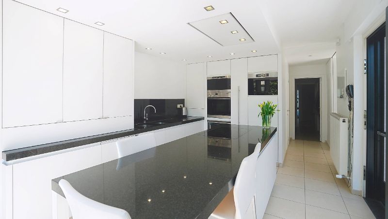 Zeer rustig gelegen villa van 330m² op 8a45ca met prachtige zuidgerichte tuin foto 15