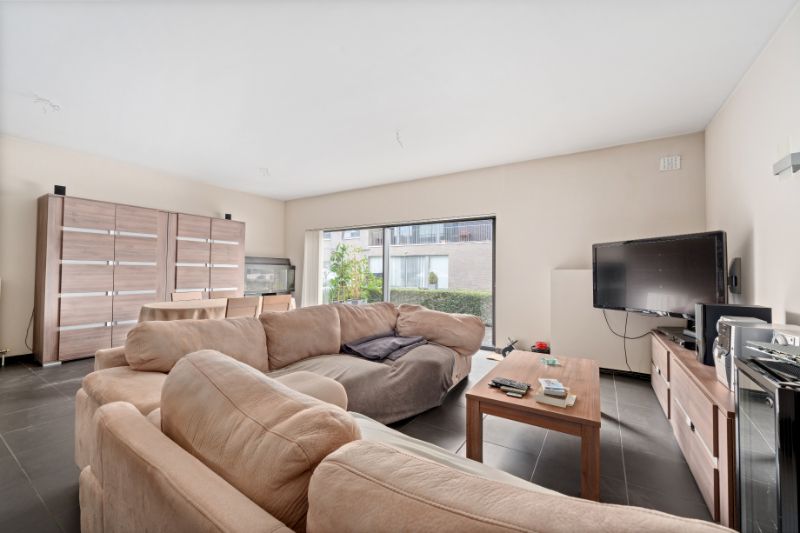 Ruim appartement - ondergrondse staanplaats inclusief!!! foto 7