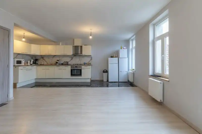 Centrum Izegem - 2 slaapkamers appartement met groot terras foto {{pictureIndex}}