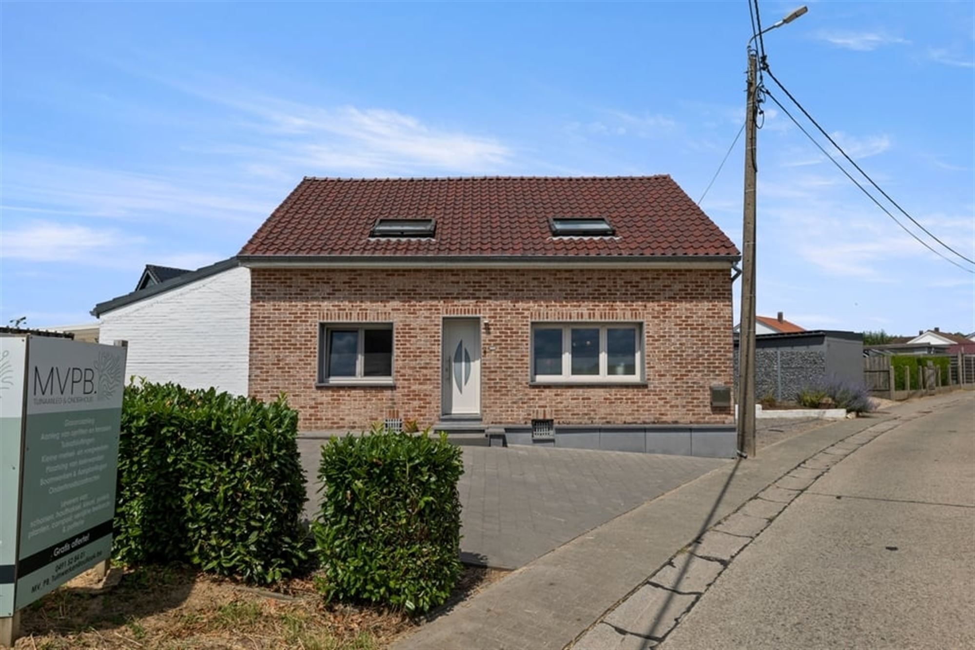 KNUSSE GEZINSWONING IN HET RUSTIG GELEGEN WAASMONT foto 2