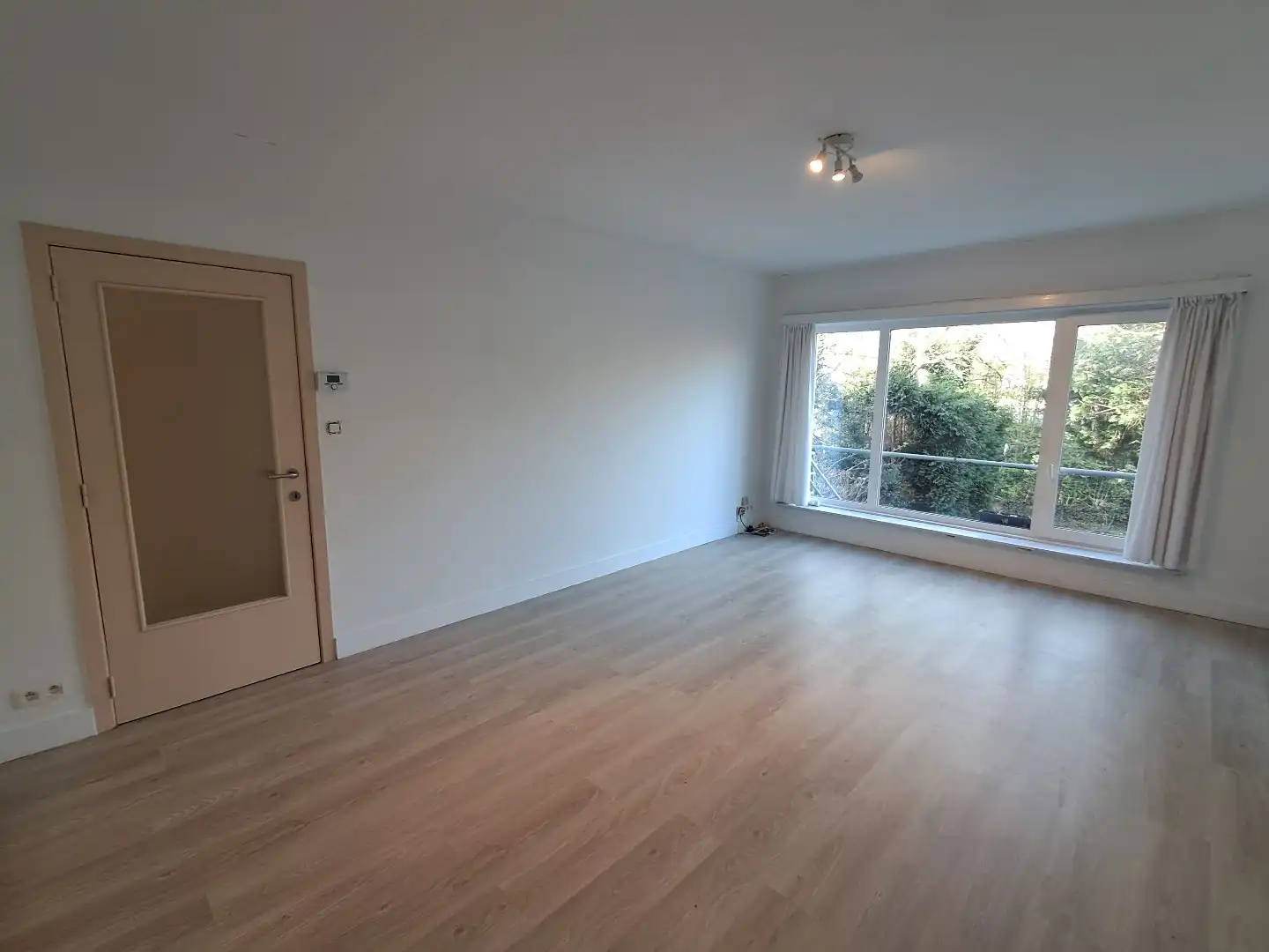 Appartement met tuin nabij Brugge. foto 3