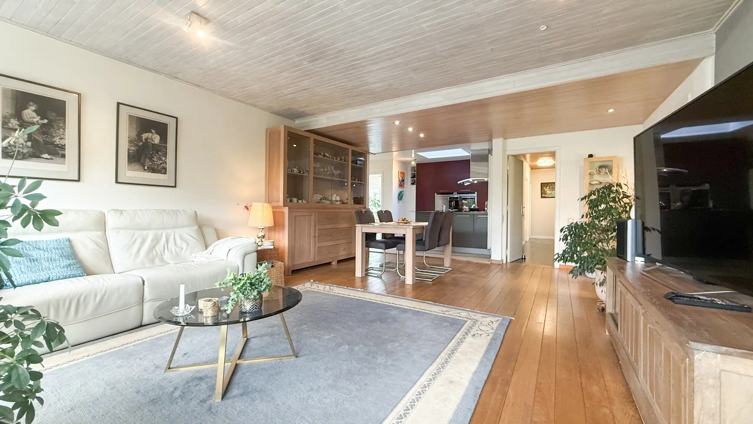 Ruime gezinswoning op 8 are met 5 slaapkamers op toplocatie! foto 7