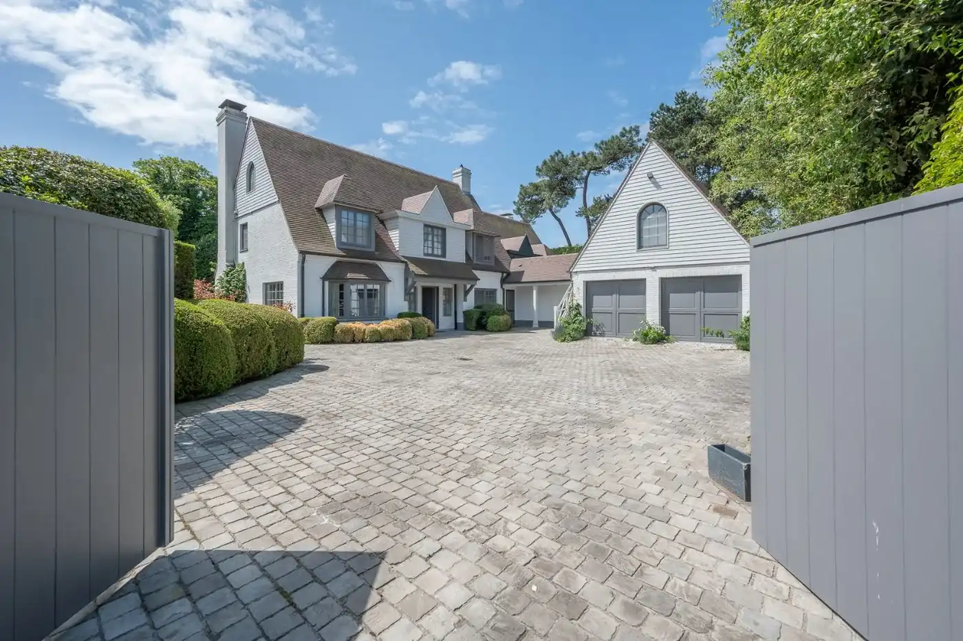 Ruime en stijlvolle villa met optimale privacy op een topligging in het Zoute foto 26