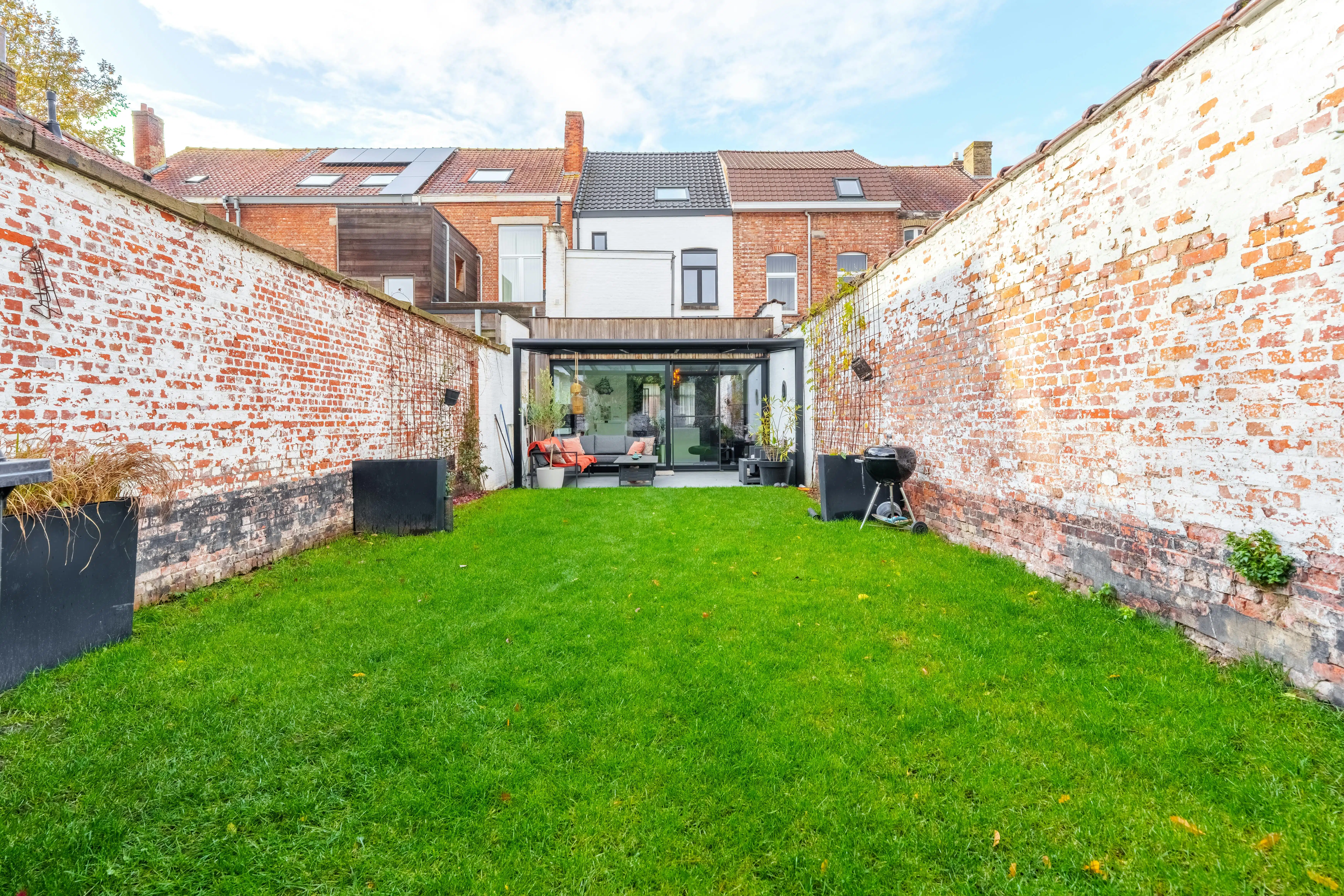 Gerenoveerd huis te koop in Ieper centrum  foto 2