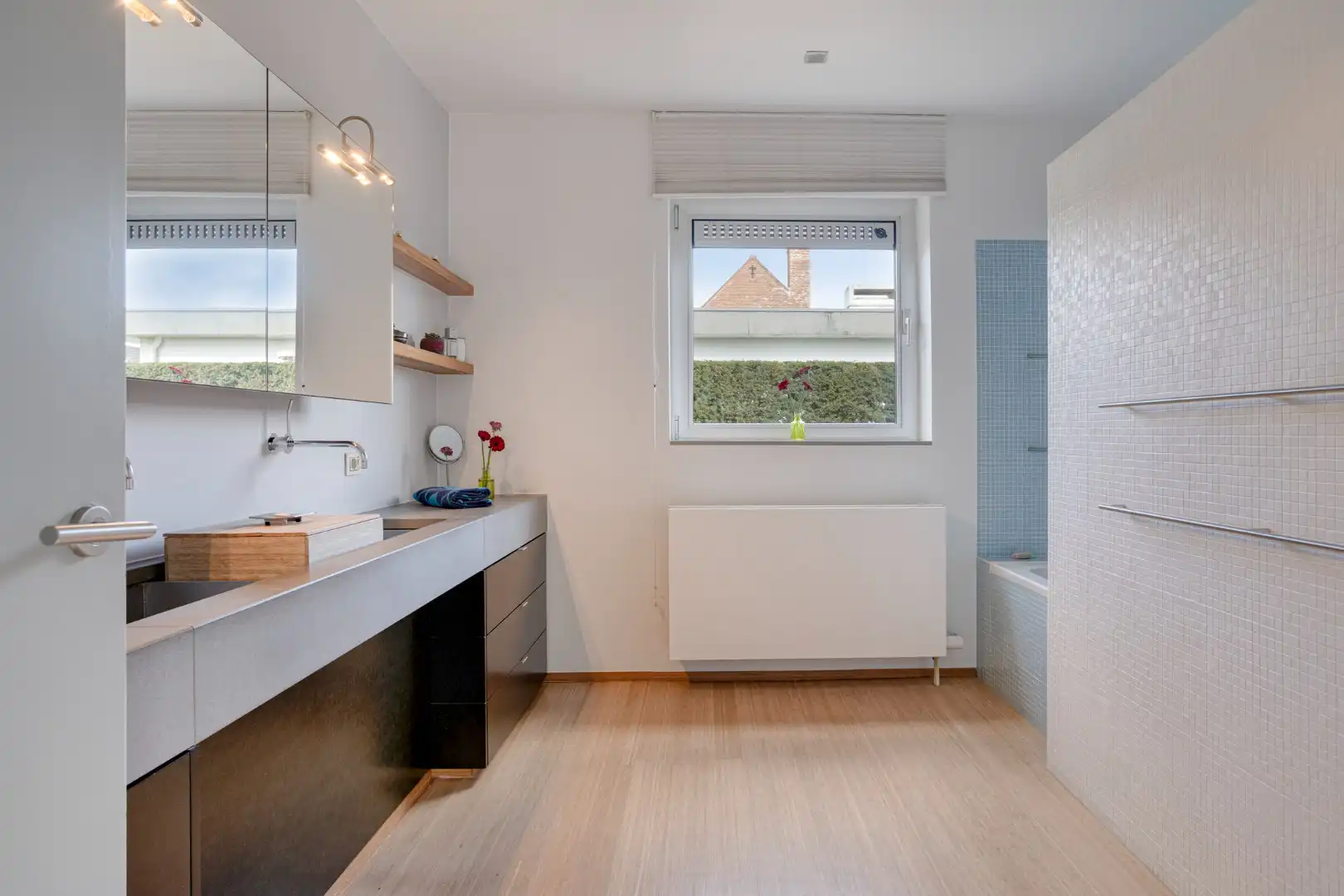 Gelijkvloerse architectenwoning met uitzonderlijke lichtinval op 742 m² foto 19