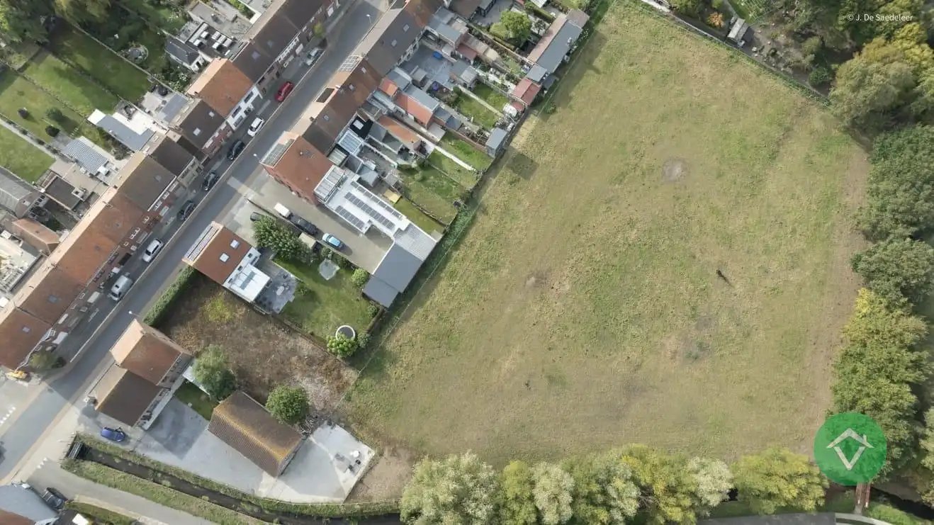 Alleenstaande woning met naastliggend stuk bouwgrond en weide te Eernegem foto 40