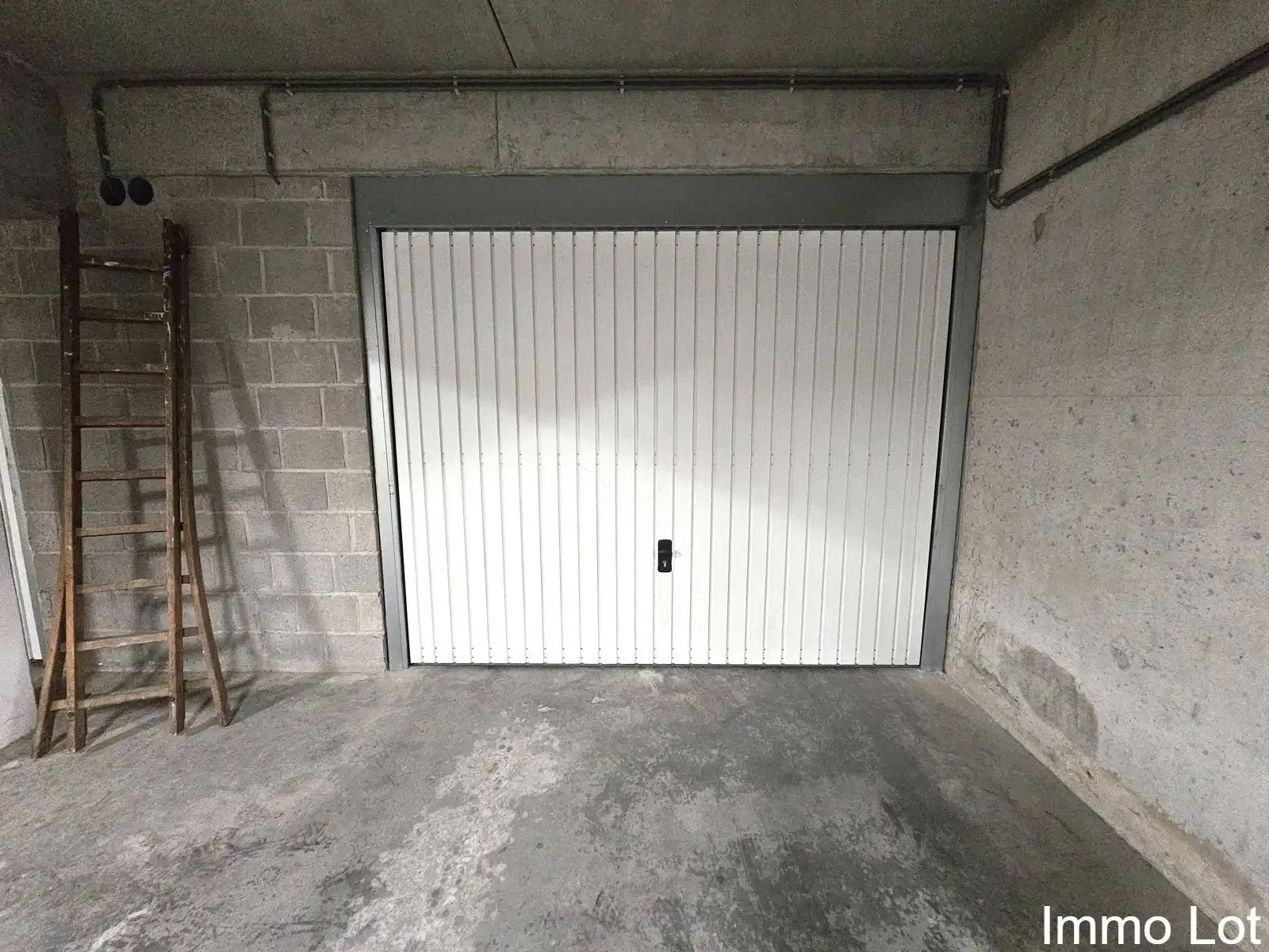 Charmant gelijkvloers appartement met terras en garage foto 16