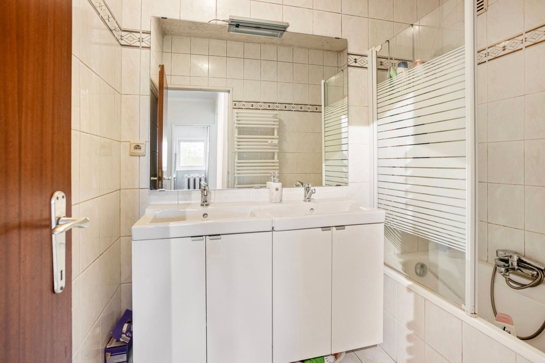 Lichtrijk appartement met 3 slaapkamers en balkon foto 12