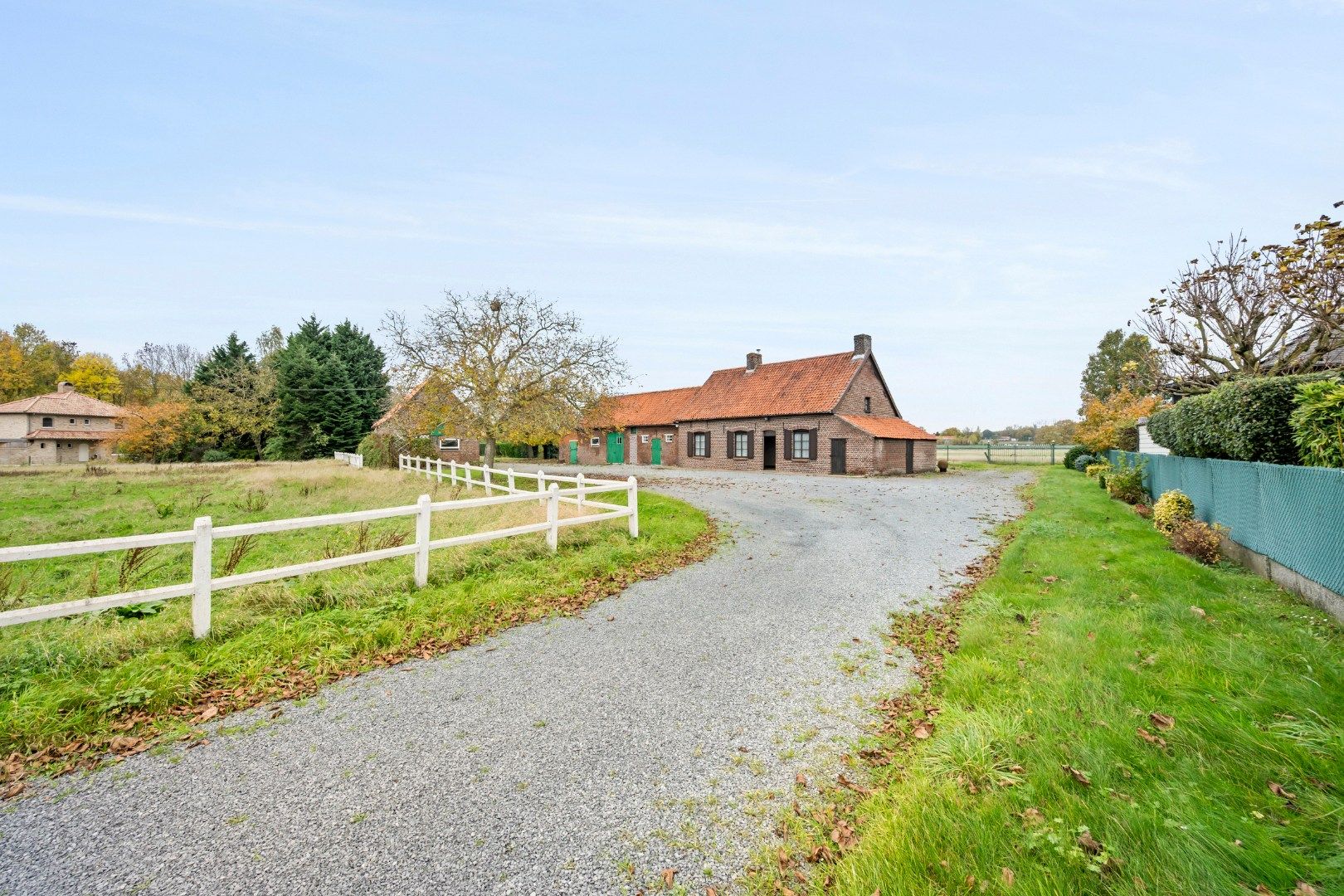 Te renoveren hoeve met prachtig landelijk verzicht in de Kapelhoek in Roeselare foto 6