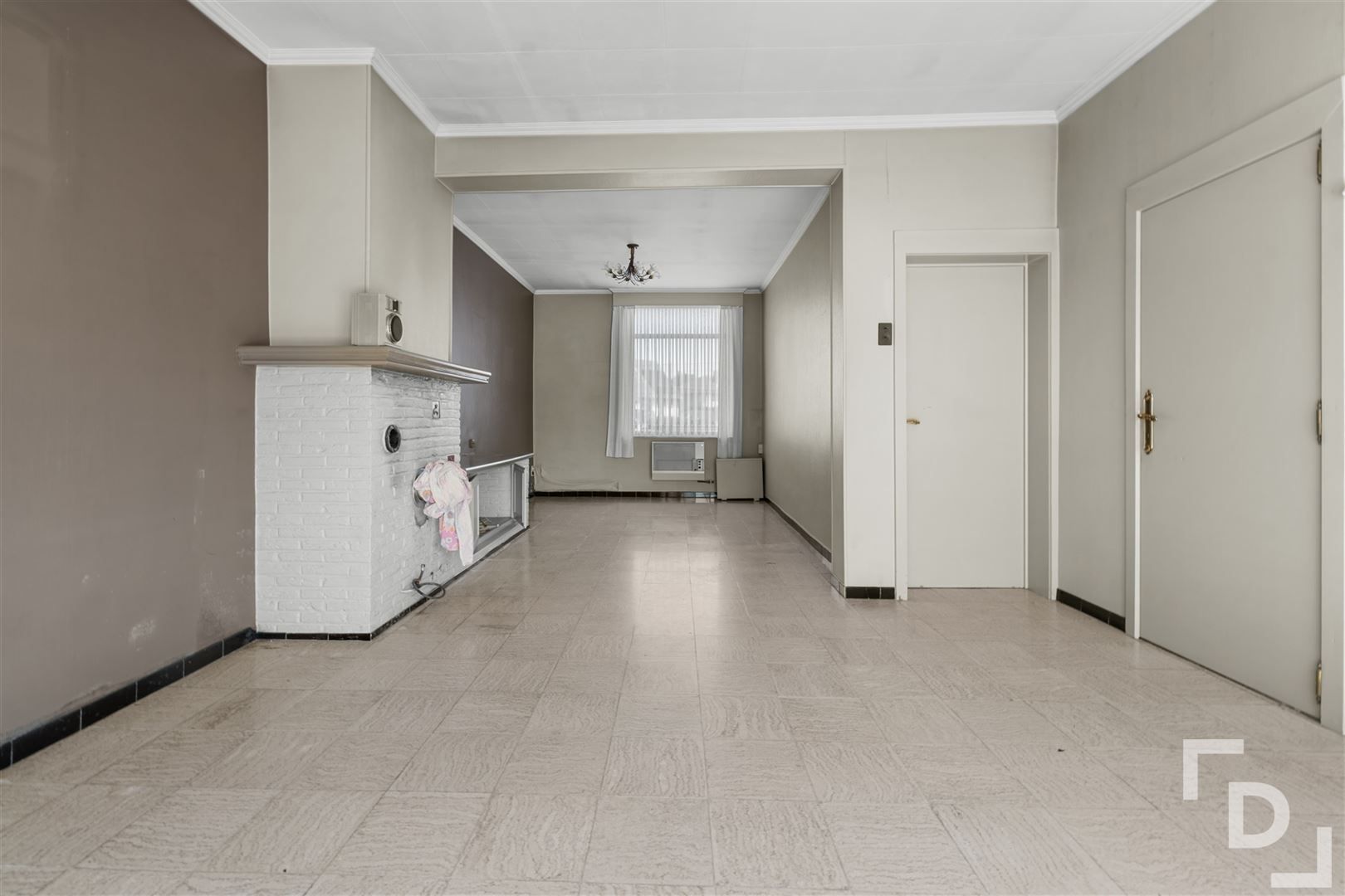 Ruime te renoveren woning te koop in Geluveld. foto 13