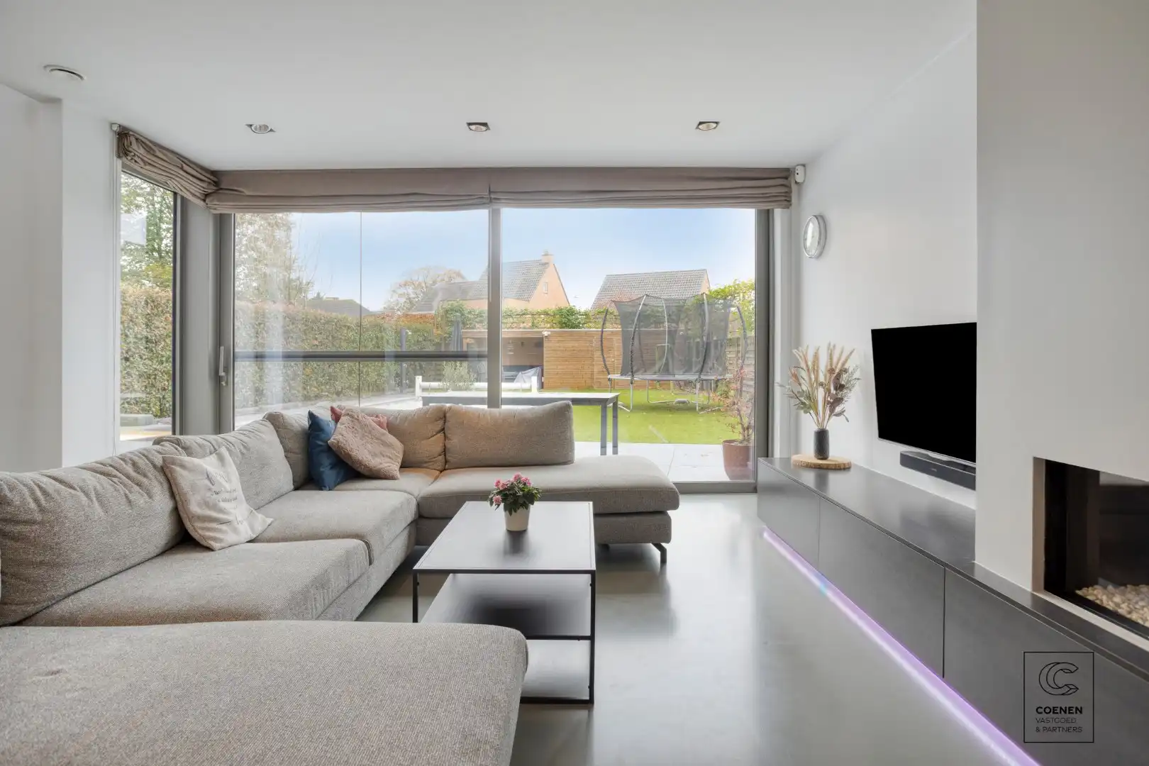 Prachtige woning (2013) van 256 m² met 4 slaapkamers in een doodlopende straat te Grobbendonk! foto 6