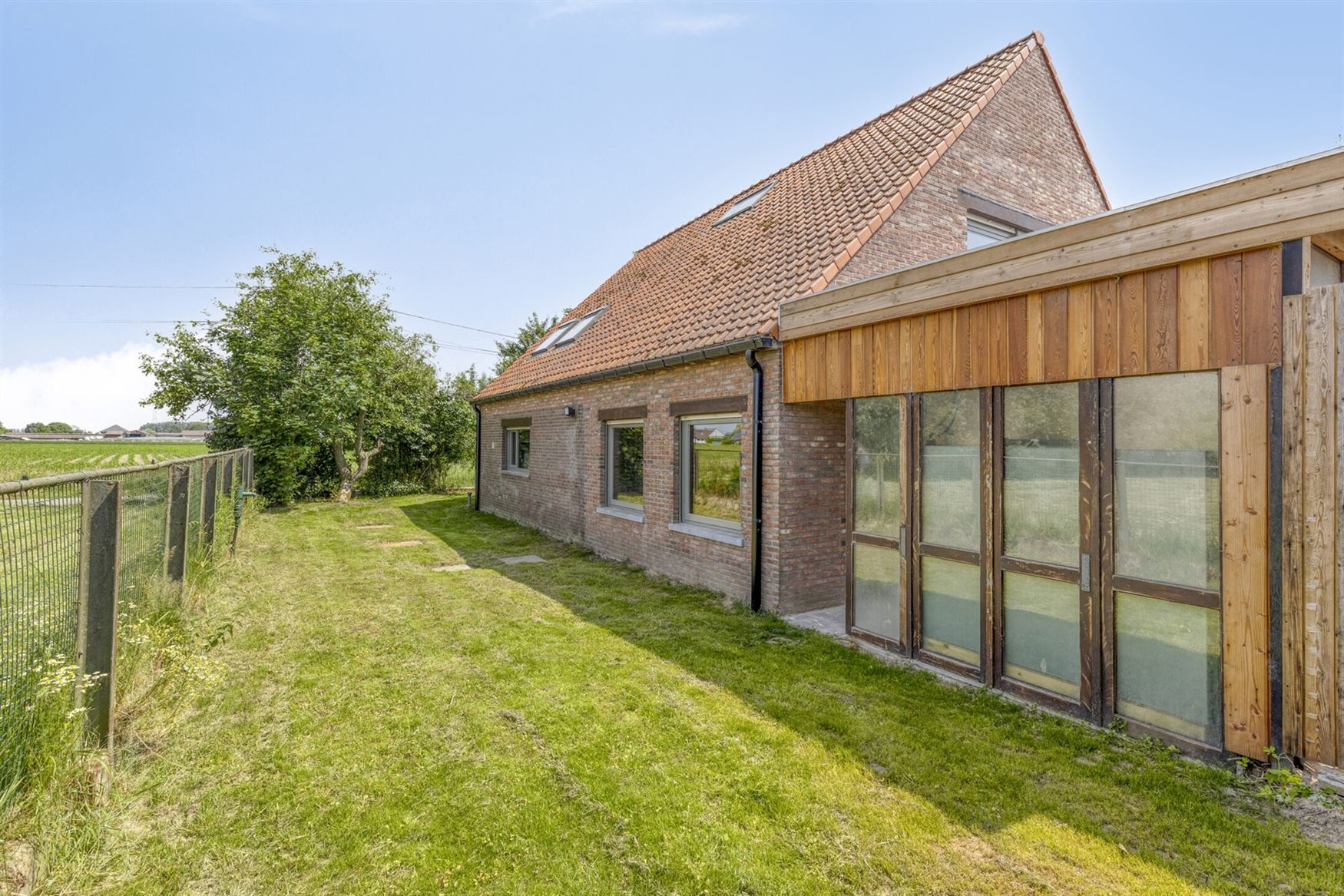 Ruime en rustig gelegen gezinswoning foto 20