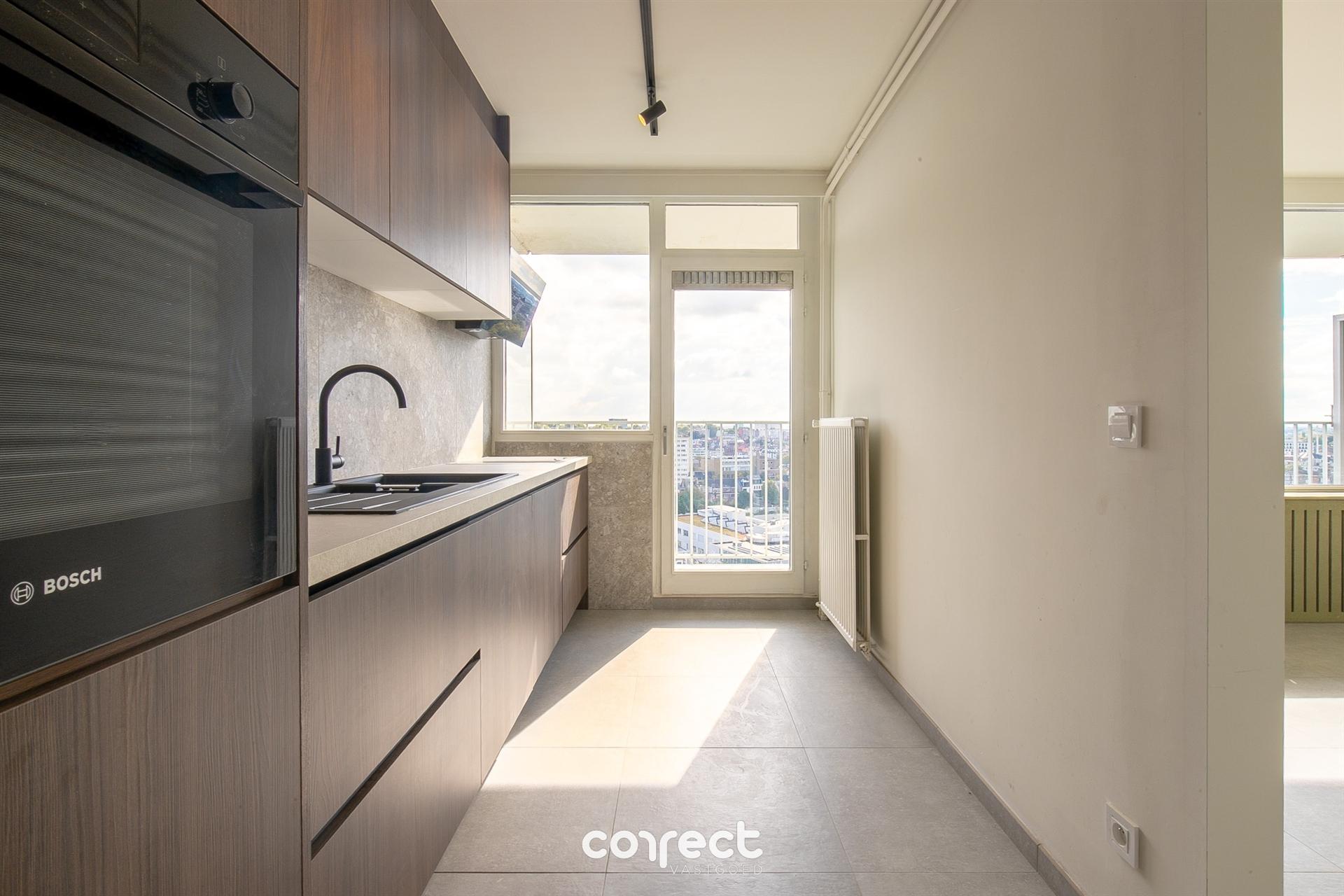 Pas gerenoveerd appartement met panoramisch zicht op Gent foto 3