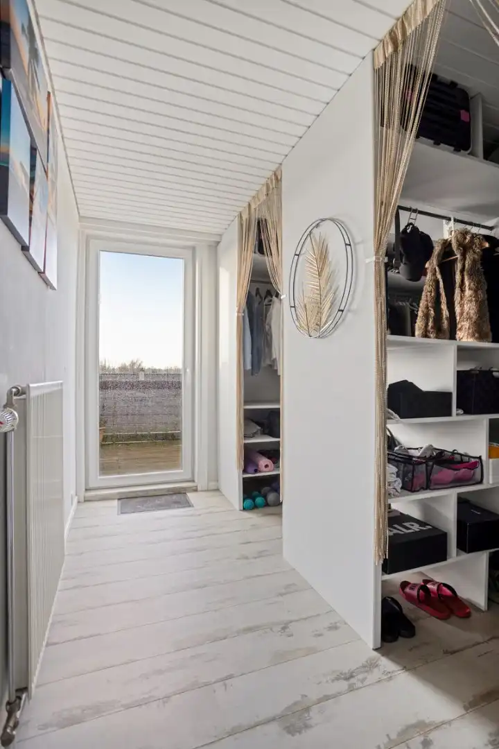 Instapklaar en volledig gerenoveerd appartement foto 12