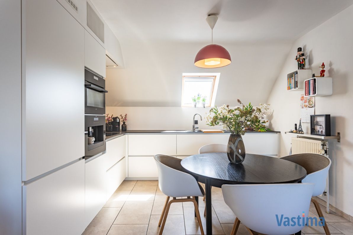 Licht, Ruimte & Locatie – Instapklaar Duplexappartement met parking foto 7