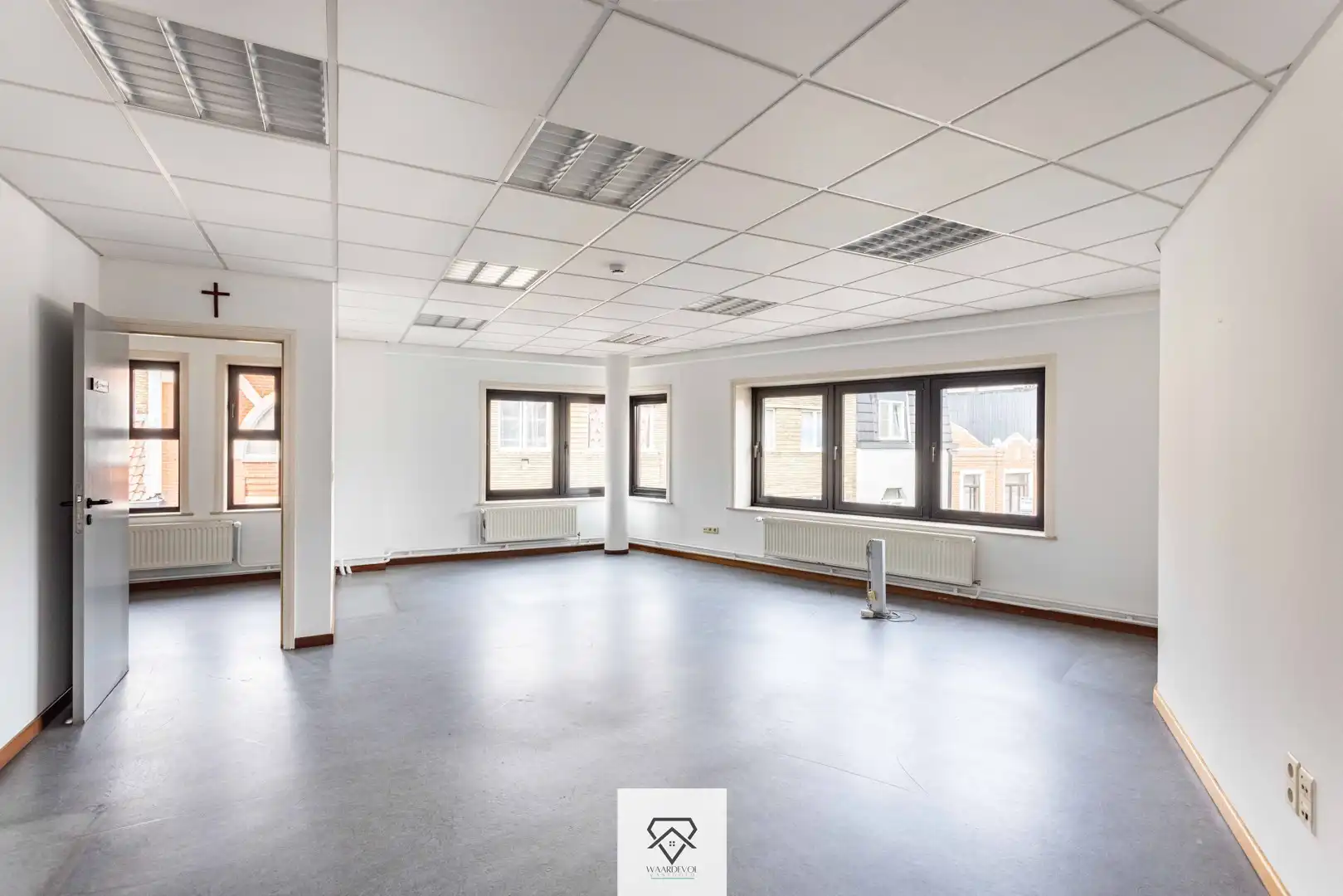 Uniek hoekgebouw (737 m²) in Gent: Direct instapklaar óf herontwikkeling tot appartementen foto 20