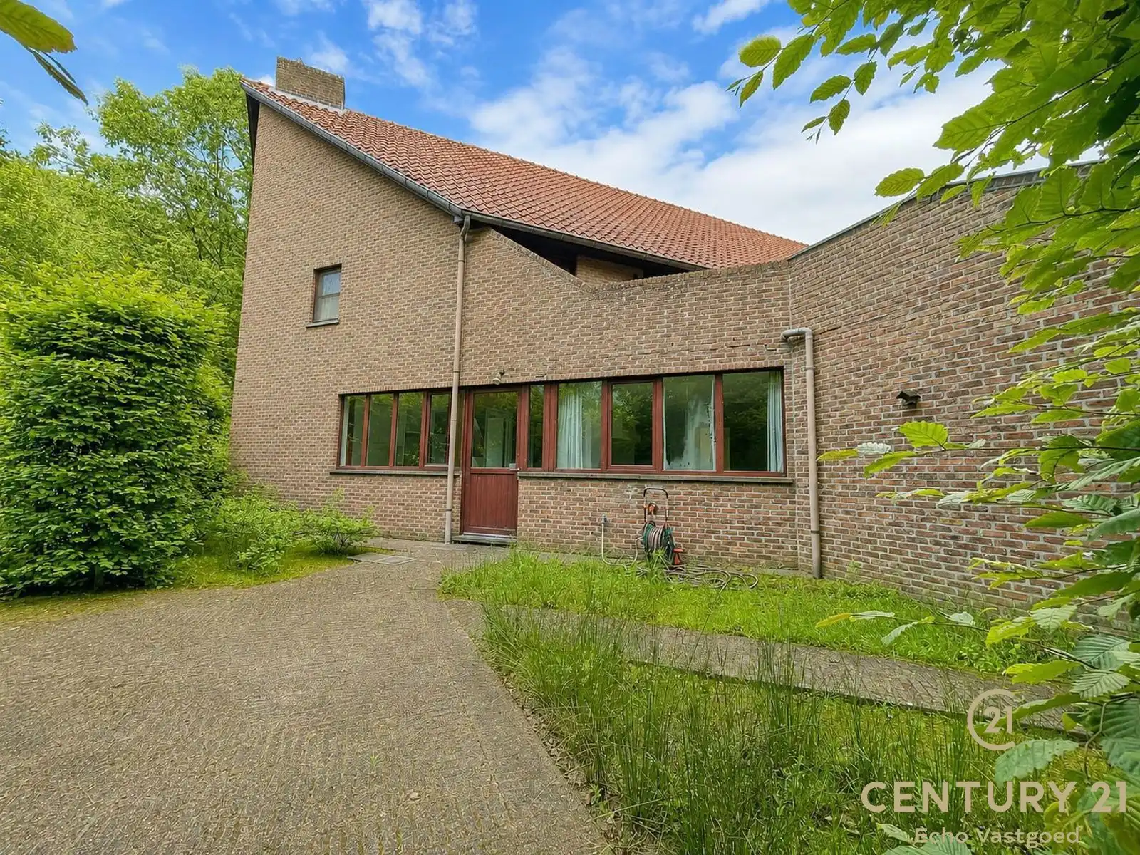 Ruime villa op zonnig perceel v. 2789m² in villawijk De Lint foto 21