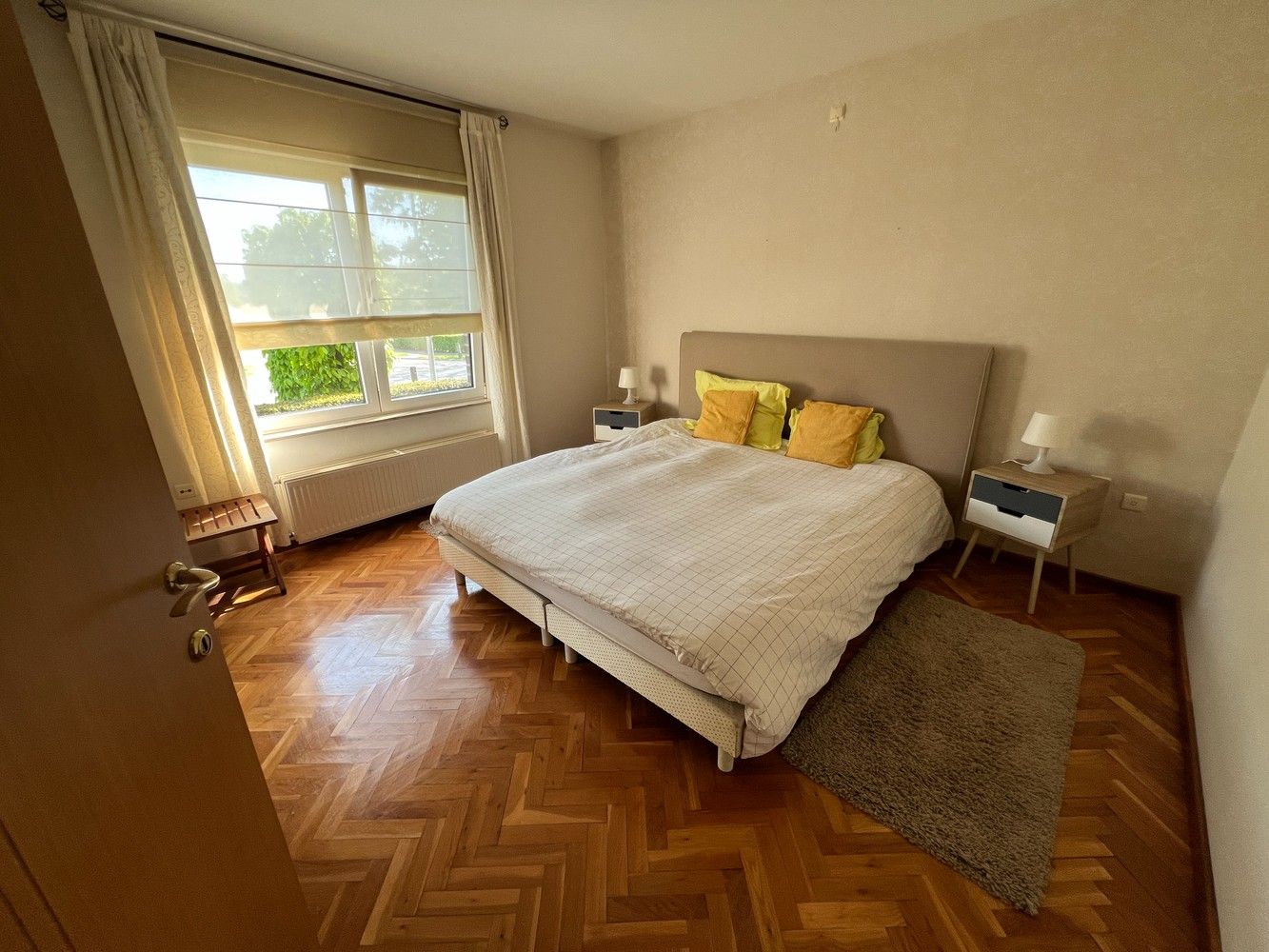 Luxueus gelijkvloers appartement met 3 slaapkamers, tuin en garage foto 13