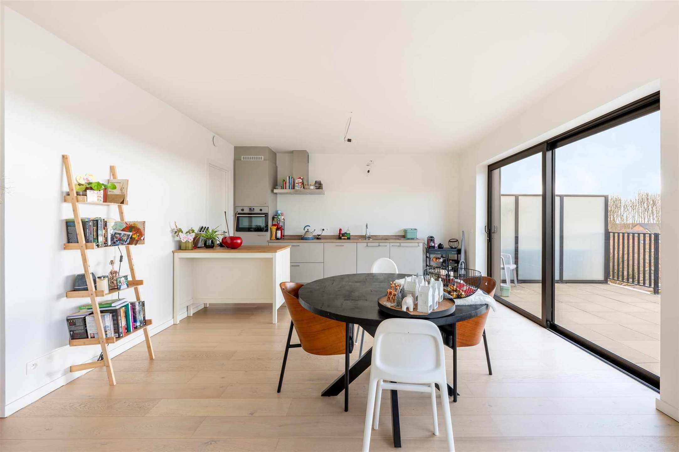 Ruim & modern appartement met groot terras in Steendorp foto 20