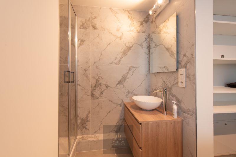 Volledig vernieuwde instapklare dakstudio met groot zonneterras & magnifiek uitzicht! foto 24