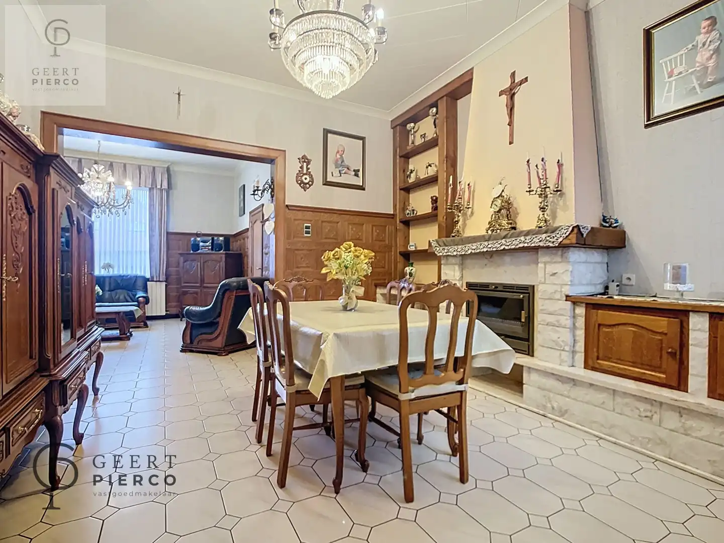 Karaktervolle hoeve met loods op een perceel van 16a76ca. foto 8