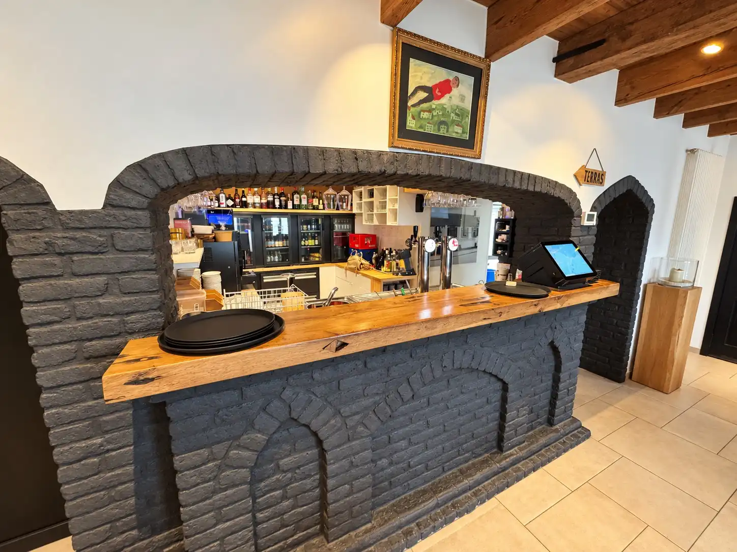 De Witte Doorn – instapklaar restaurant met woonst, sfeervolle tuin en polderzicht in Vlissegem. foto 5
