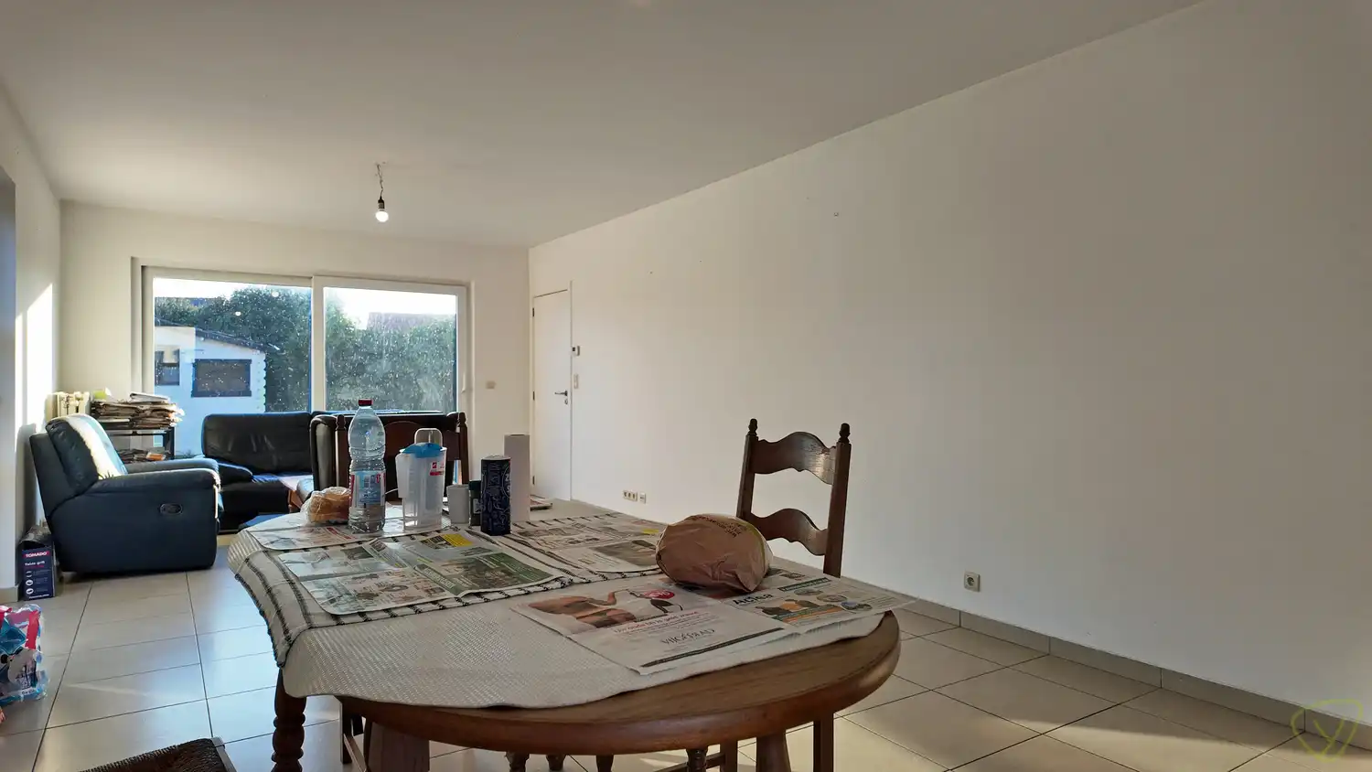 Moderne en gezellige gezinswoning gelegen te Adegem! foto 2