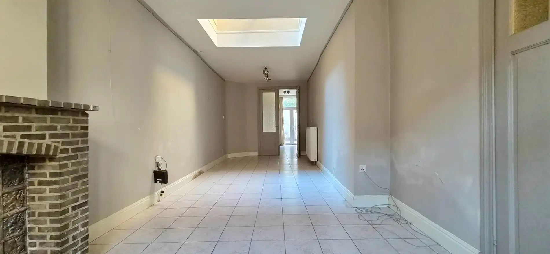 Ruime woning met karaktervolle gevel foto 2