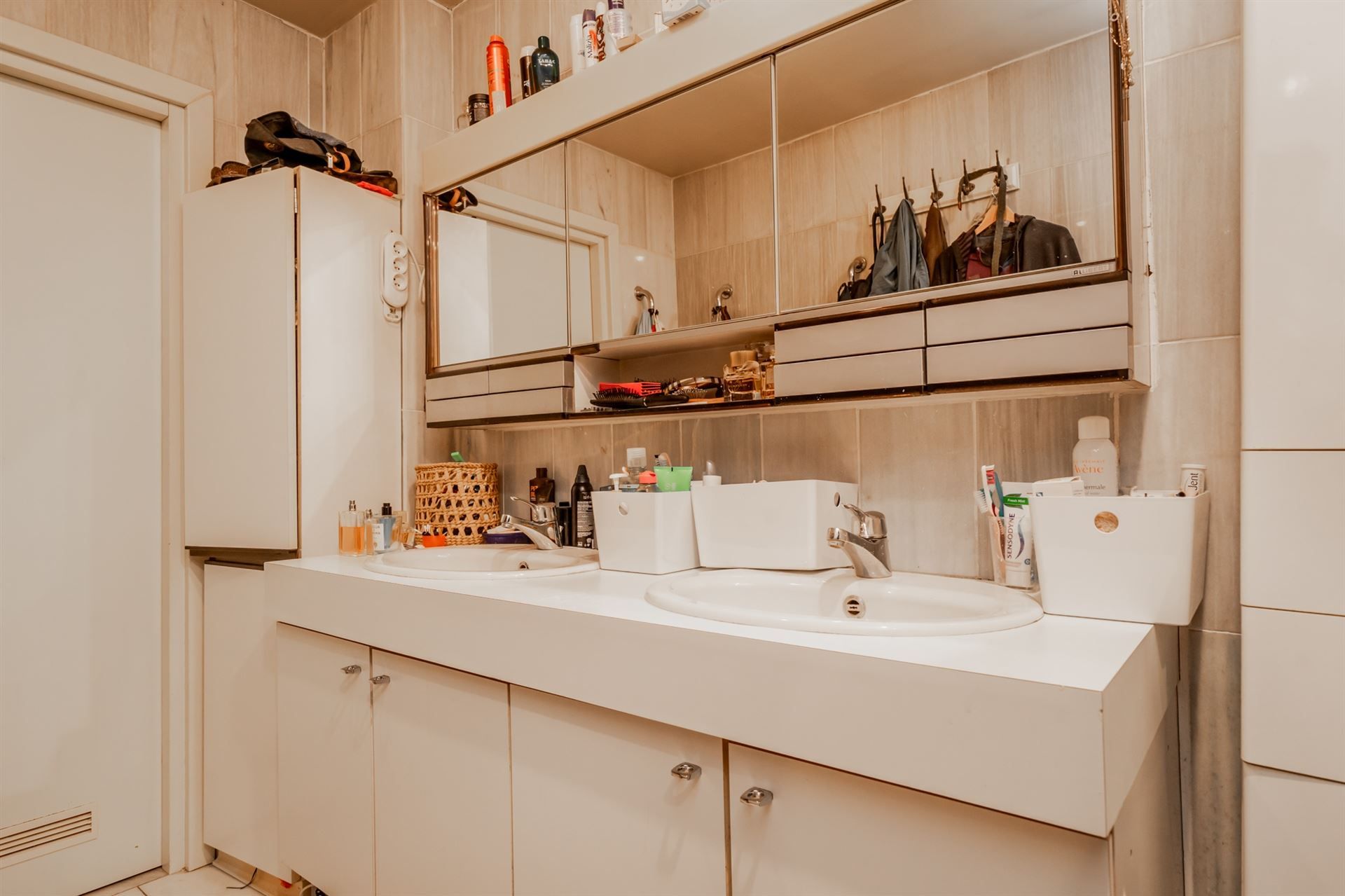 GEMENGD OPBRENGSTEIGENDOM MET HORECA - APPARTEMENTEN EN BUSINESSFLATS foto 31