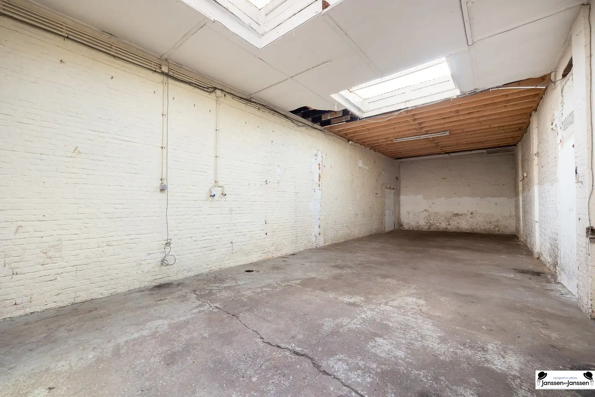 Te koop: Opbrengsteigendom op centrale locatie in Merksem! foto 30