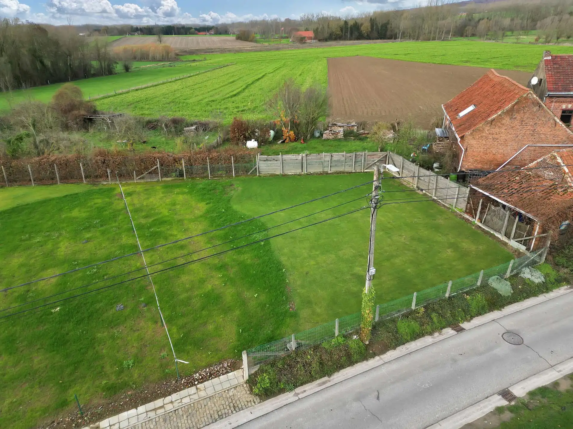 Perceel grond voor open bebouwing op 3a 67ca foto 2