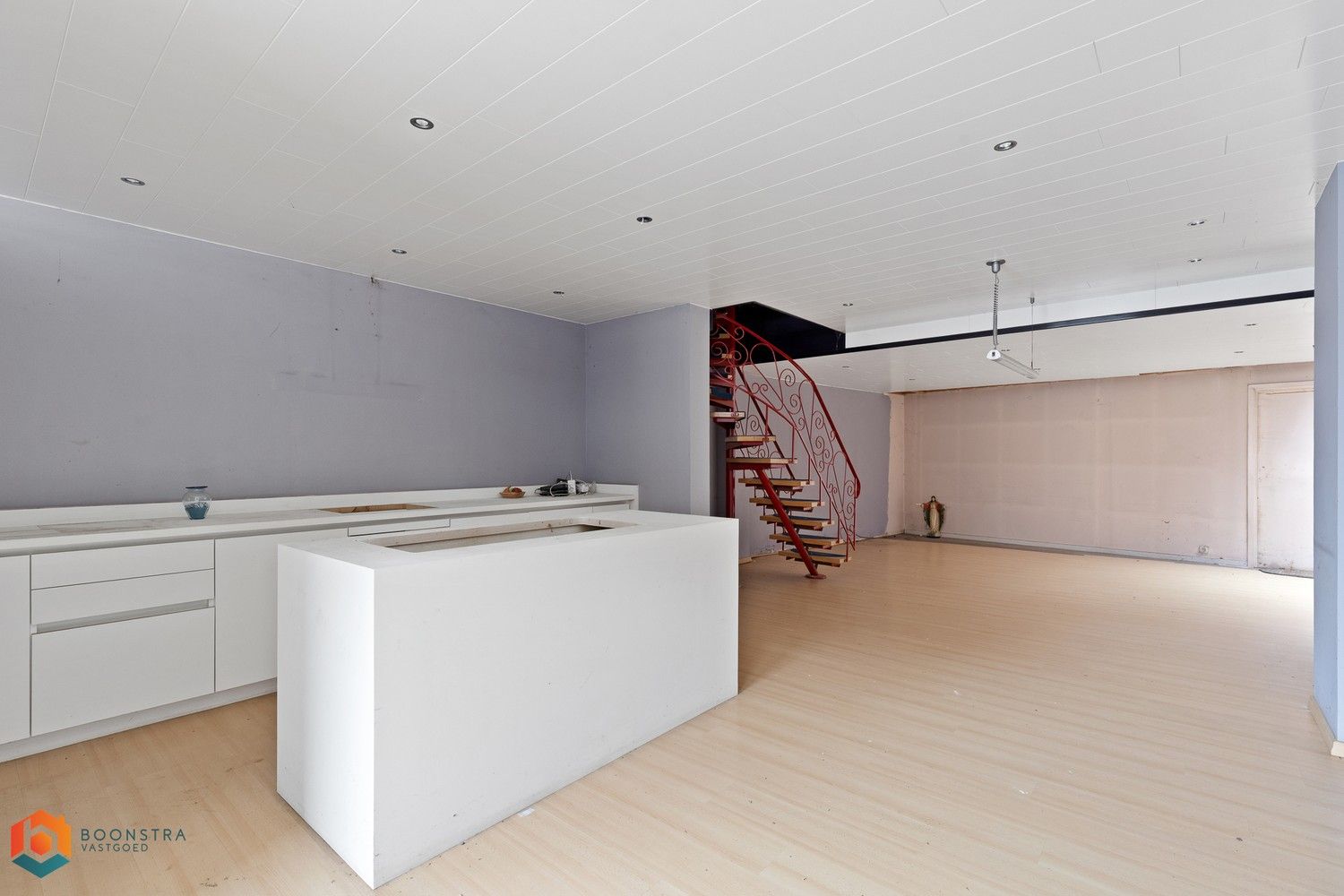 Te renoveren handelsgelijkvloers met woonst in het centrum van Itegem foto 2