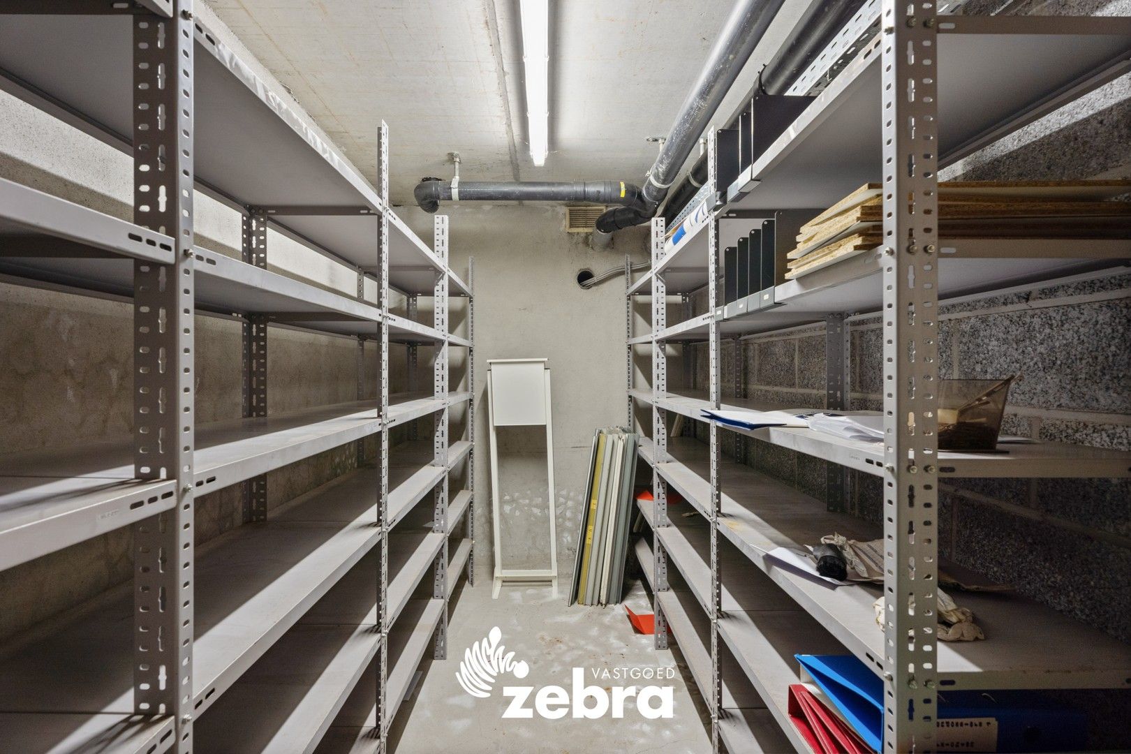 Veelzijdig handelspand op toplocatie in hartje Tielt – ook in te richten als woonst! foto 13